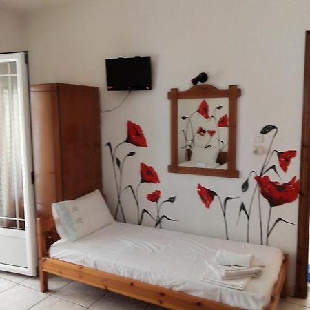Alexandra Rooms Скала Потамияс Екстериор снимка